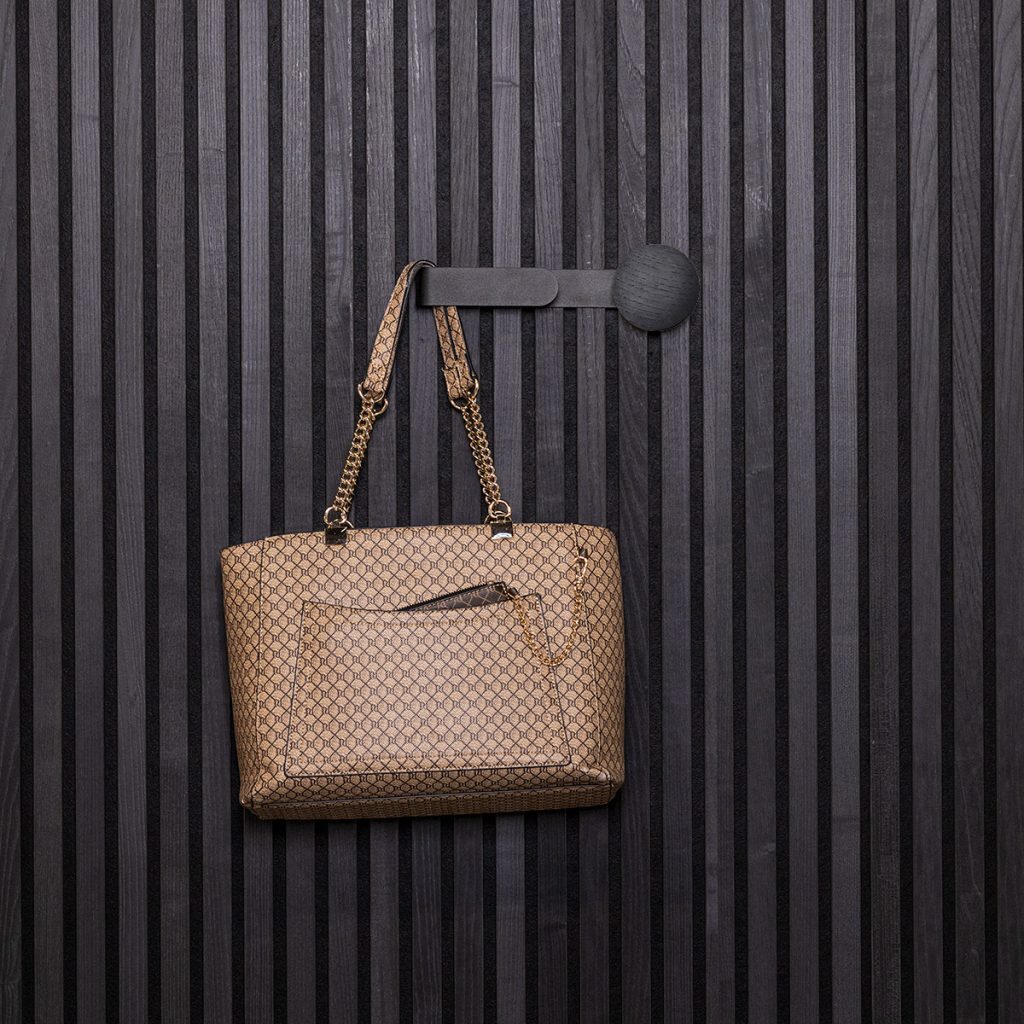 Image 1 of 7 in Create | Hangers gallery