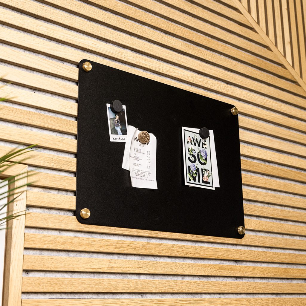 Image 4 of 8 in Magnetic Board gallery